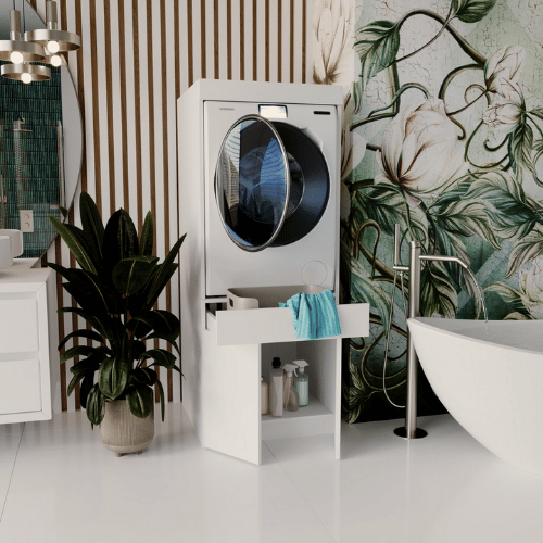 Stapelbare wasmachine en droger in een moderne badkamer met opbergkast – slimme wasruimte oplossing.