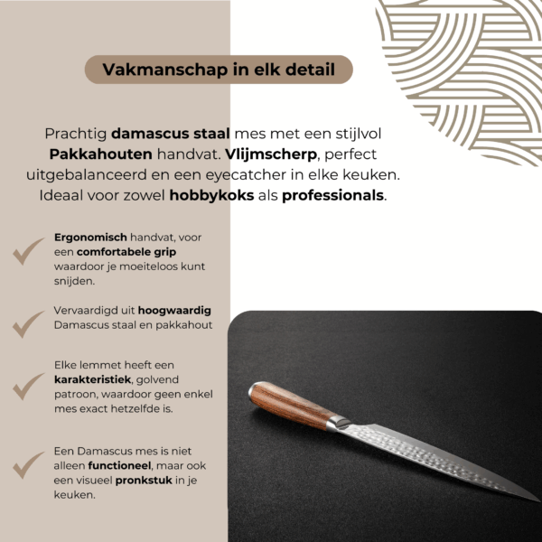 Chef snijdt ingrediënten met Dastium Home Damascus koksmes 20CM